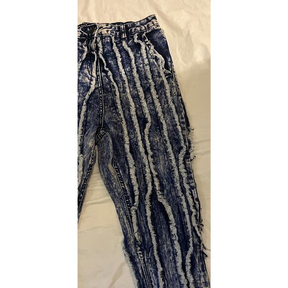 Pretty Little Thing Flare Jean - Size: 8 - Washed Blue - PrettyLittleThing New - Picture 10 of 11